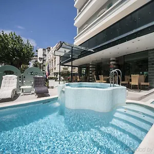 Levante 4* Римини